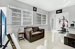 6930 SW 12th St, Pembroke Pines, FL 33023 - Photo 12