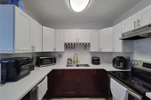 6930 SW 12th St, Pembroke Pines, FL 33023 - Photo 6