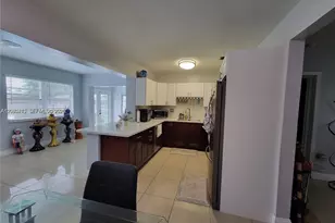 6930 SW 12th St, Pembroke Pines, FL 33023 - Photo 8