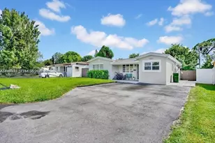 6930 SW 12th St, Pembroke Pines, FL 33023 - Photo 2