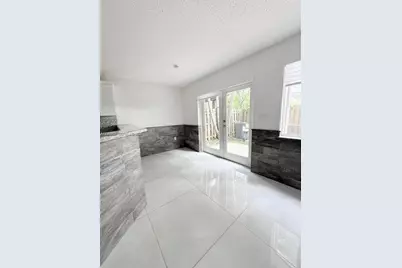 11612 NW 50th Ter #11612, Doral, FL 33178 - Photo 8