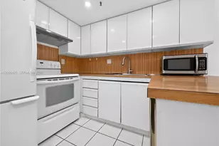 17890 W Dixie Hwy, North Miami Beach, FL 33160 - Photo 14