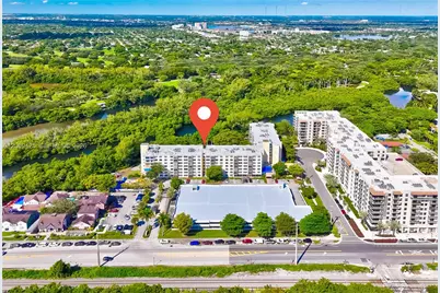 17890 W Dixie Hwy #203, North Miami Beach, FL 33160 - Photo 4