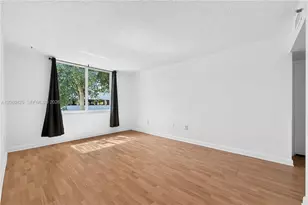 17890 W Dixie Hwy, North Miami Beach, FL 33160 - Photo 18