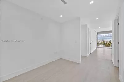 2411 Laguna Circle #306, Miami, FL 33181 - Photo 8