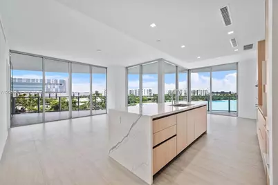 2411 Laguna Circle #306, Miami, FL 33181 - Photo 10