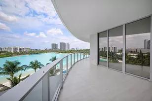 2411 Laguna Cir, Miami, FL 33181 - Photo 38