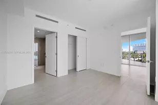 2411 Laguna Cir, Miami, FL 33181 - Photo 24