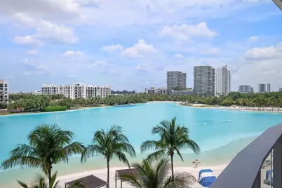 2411 Laguna Circle #306, Miami, FL 33181 - Photo 2