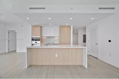 2411 Laguna Circle #306, Miami, FL 33181 - Photo 12