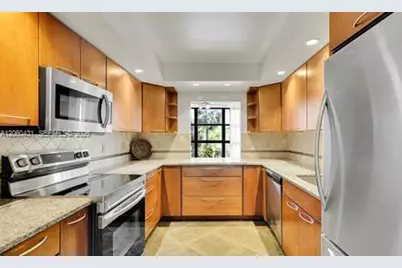 200 E Leslie Dr #329, Hallandale Beach, FL 33009 - Photo 28