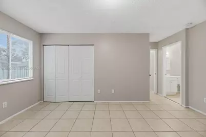 8666 SW 14th St, Pembroke Pines, FL 33025 - Photo 16
