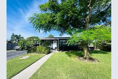 1020 S 14th Ct #1, Lantana, FL 33462 - Photo 1