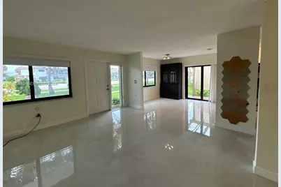6900 NW 169th St #137G, Hialeah, FL 33015 - Photo 8