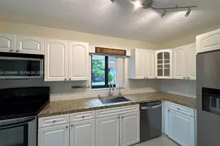 6900 NW 169th St, Hialeah, FL 33015 - Photo 14