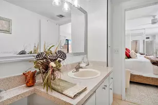 839 Blue Ridge Cir, West Palm Beach, FL 33409 - Photo 14