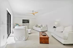 839 Blue Ridge Cir, West Palm Beach, FL 33409 - Photo 4
