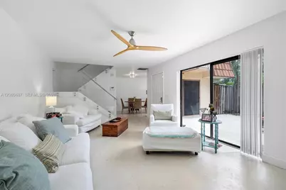 839 Blue Ridge Cir #839, West Palm Beach, FL 33409 - Photo 2