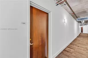 690 SW 1st Ct, Miami, FL 33130 - Photo 4