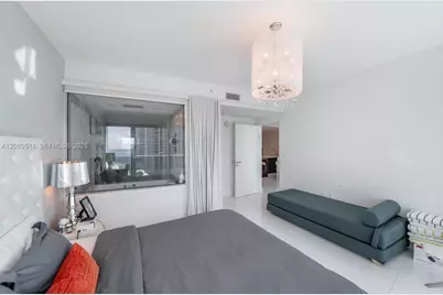 200 Biscayne Boulevard Way #4006, Miami, FL 33131 - Photo 16