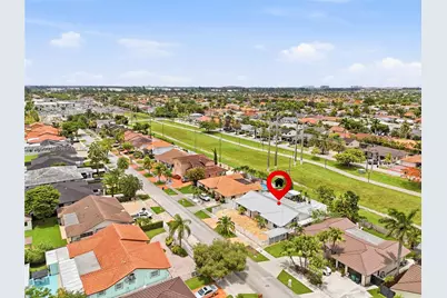 323 NW 136th Pl, Miami, FL 33182 - Photo 4