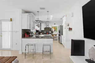 323 NW 136th Pl, Miami, FL 33182 - Photo 22
