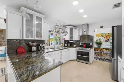 323 NW 136th Pl, Miami, FL 33182 - Photo 18