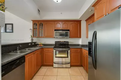 2301 SW 27th Ave #1204, Miami, FL 33145 - Photo 4