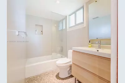 2250 NE 201st St #0, Miami, FL 33180 - Photo 32
