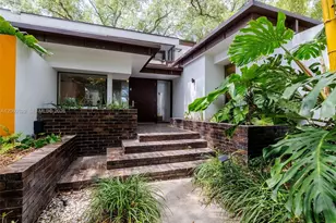 2250 NE 201st St, Miami, FL 33180 - Photo 4