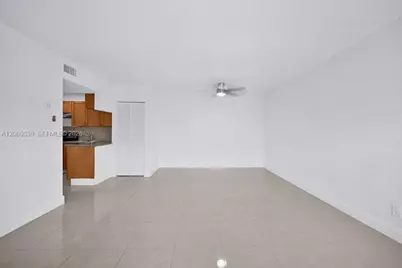 664 SW Kathy Ct, Margate, FL 33068 - Photo 8