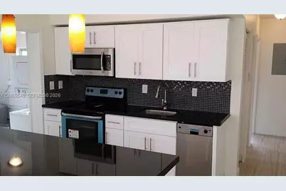 709 NE 16th St, Fort Lauderdale, FL 33304 - Photo 2