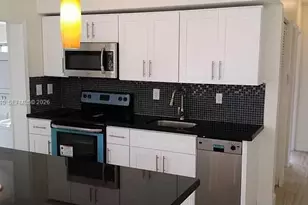 709 NE 16th St, Fort Lauderdale, FL 33304 - Photo 2