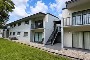 7095 NW 179th St, Hialeah, FL 33015 - Photo 1