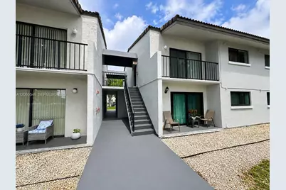 7095 NW 179th St #209, Hialeah, FL 33015 - Photo 4