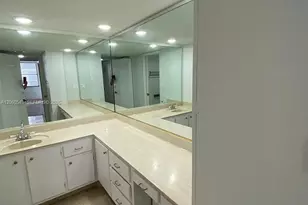 6039 Collins Ave, Miami Beach, FL 33140 - Photo 12