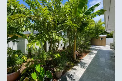 19727 SW 118th Pl, Miami, FL 33177 - Photo 10