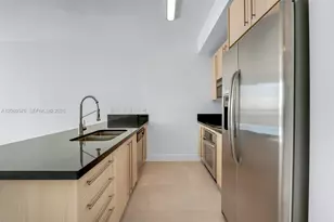79 SW 12th St, Miami, FL 33130 - Photo 14