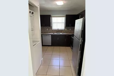 738 SW 9th St, Florida City, FL 33034 - Photo 6