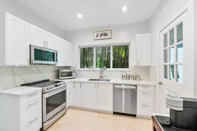 1042 Sorolla Ave, Coral Gables, FL 33134 - Photo 28