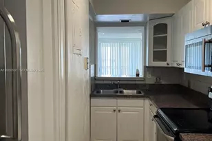 9210 Fontainebleau Blvd, Miami, FL 33172 - Photo 6
