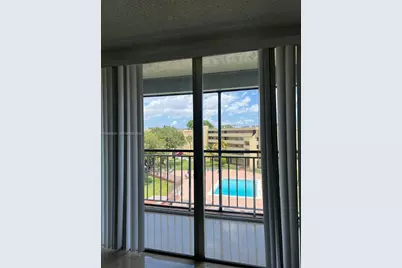 9210 Fontainebleau Blvd #506, Miami, FL 33172 - Photo 4