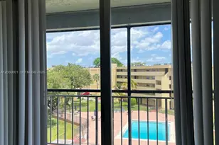 9210 Fontainebleau Blvd, Miami, FL 33172 - Photo 4