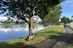 18849 NW 78th Pl, Hialeah, FL 33015 - Photo 18