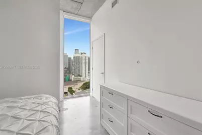 151 SE 1st St #2511, Miami, FL 33131 - Photo 16