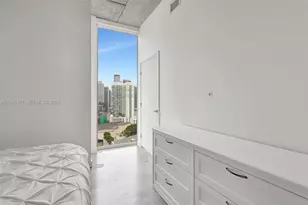 151 SE 1st St, Miami, FL 33131 - Photo 16