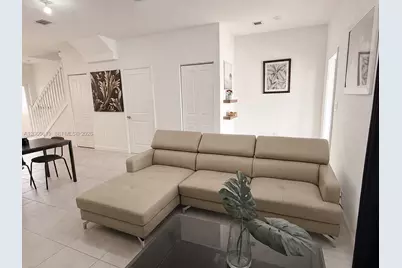 126 SE 11th Ct, Florida City, FL 33034 - Photo 4
