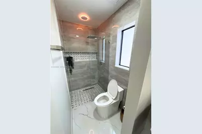 8550 NW 26th St, Sunrise, FL 33322 - Photo 8