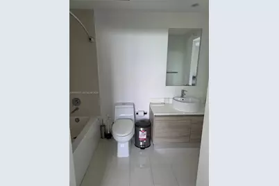121 NE 34th St #914, Miami, FL 33137 - Photo 6