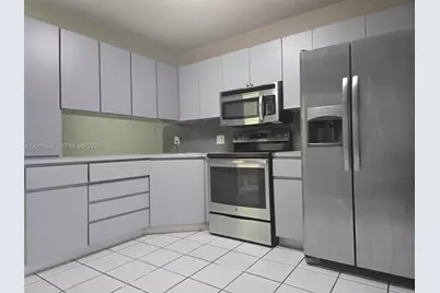8810 NW 114th Ter, Hialeah Gardens, FL 33018 - Photo 10